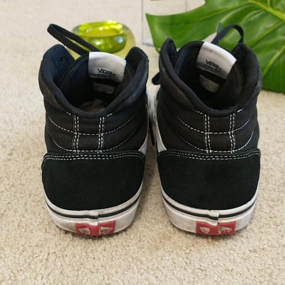 Vans Women's Sneakers - Picture 7 of 12